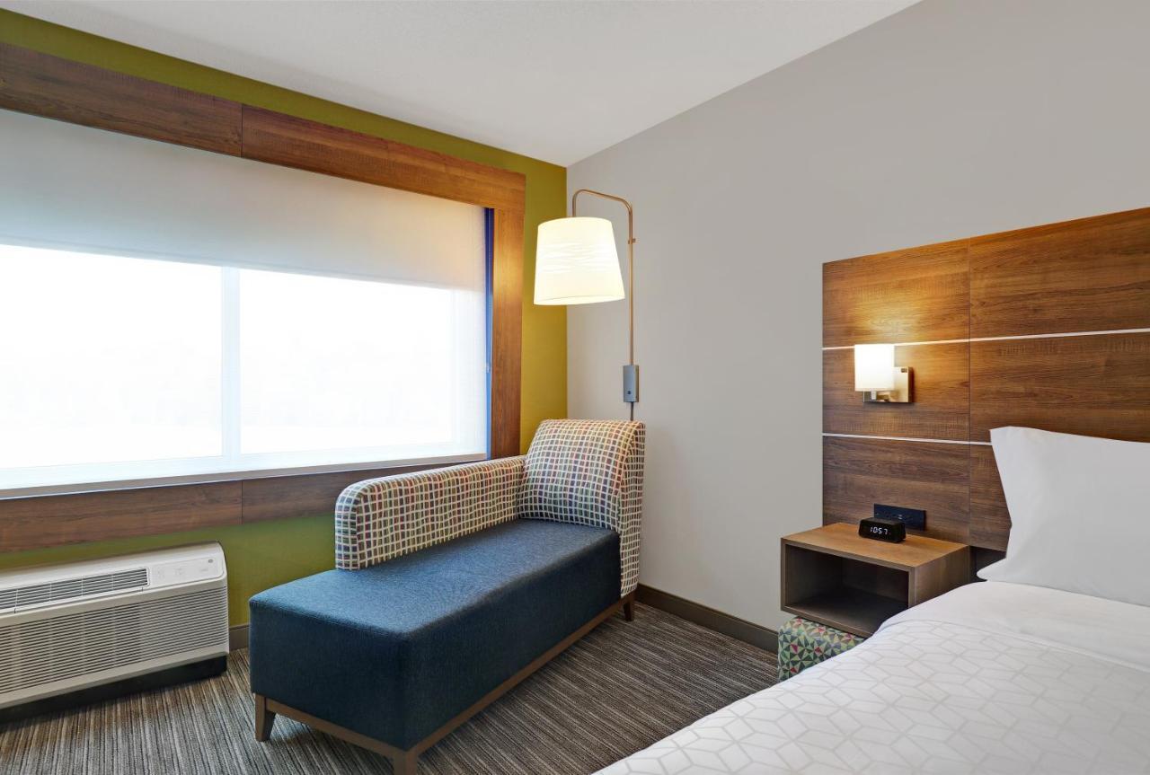 Holiday Inn Express - Kingston West By Ihg Екстер'єр фото