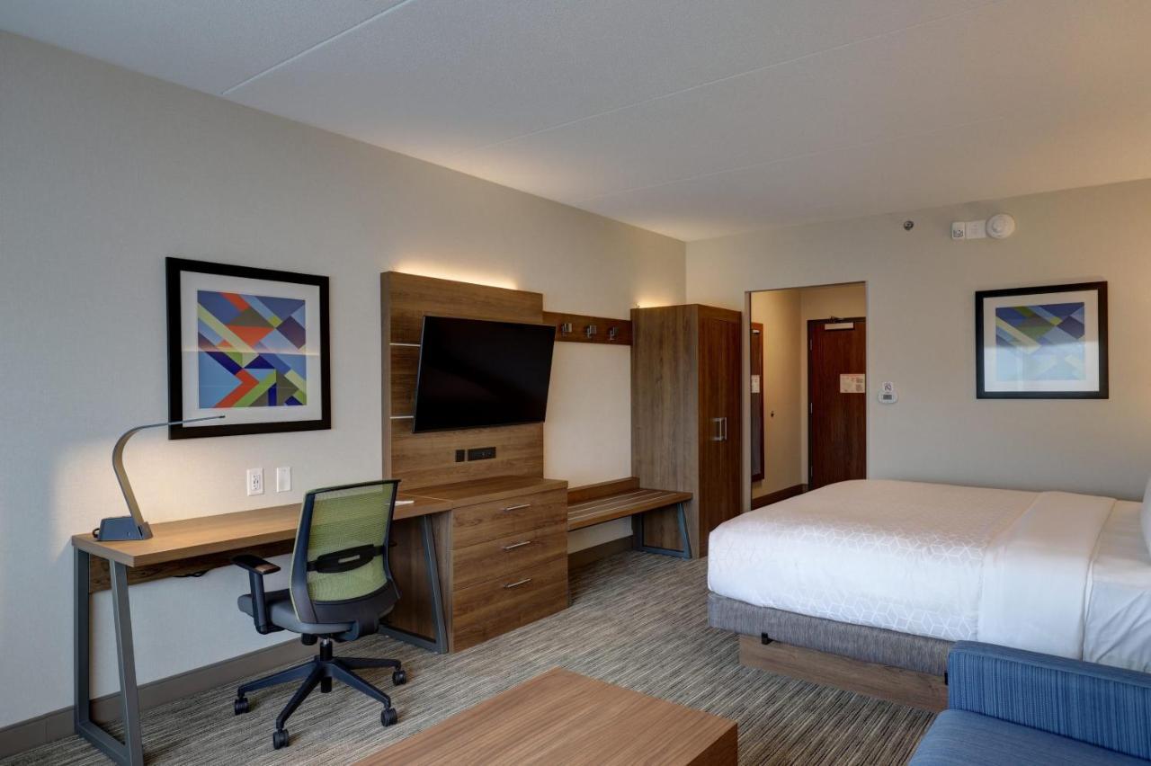 Holiday Inn Express - Kingston West By Ihg Екстер'єр фото