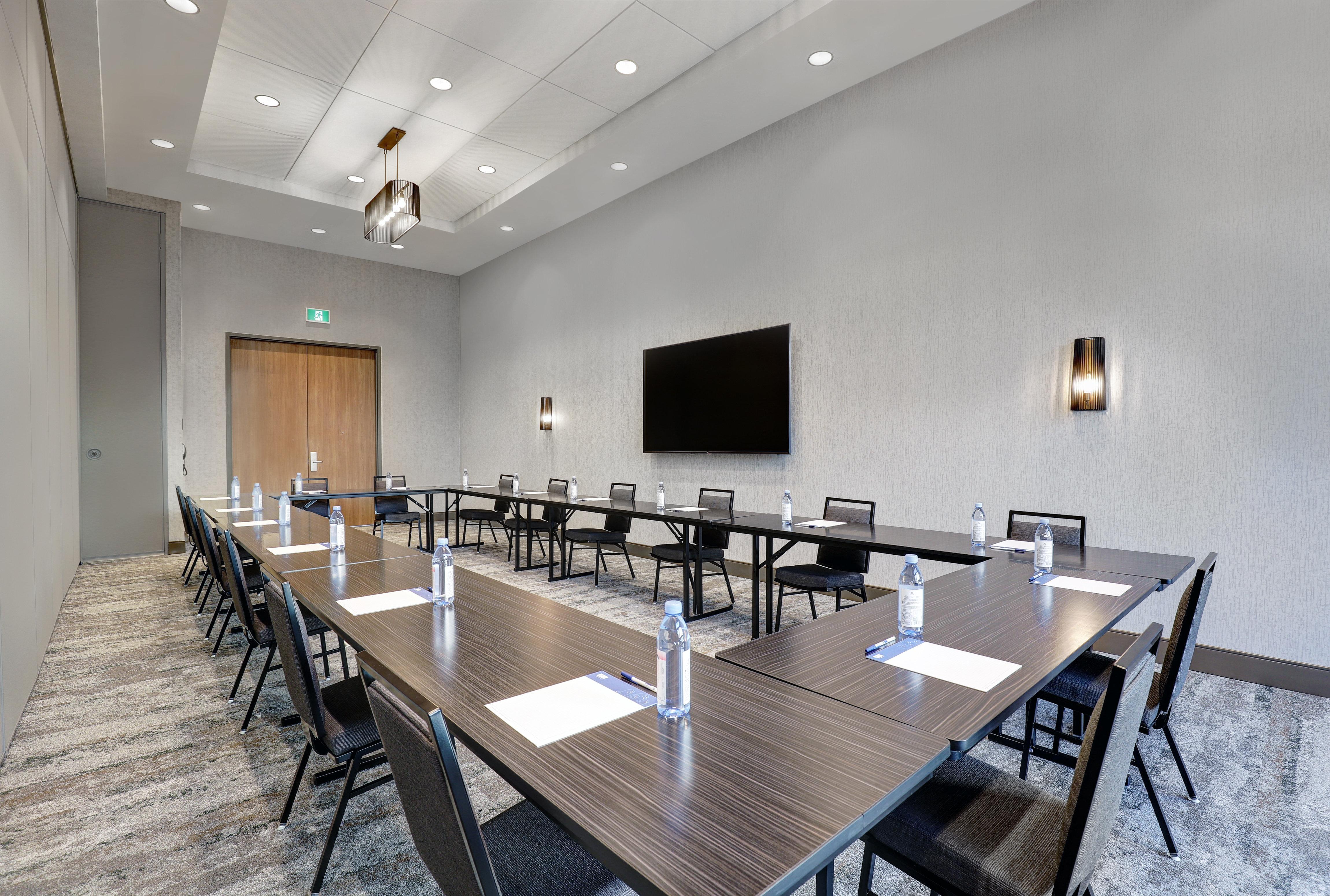Holiday Inn Express - Kingston West By Ihg Екстер'єр фото