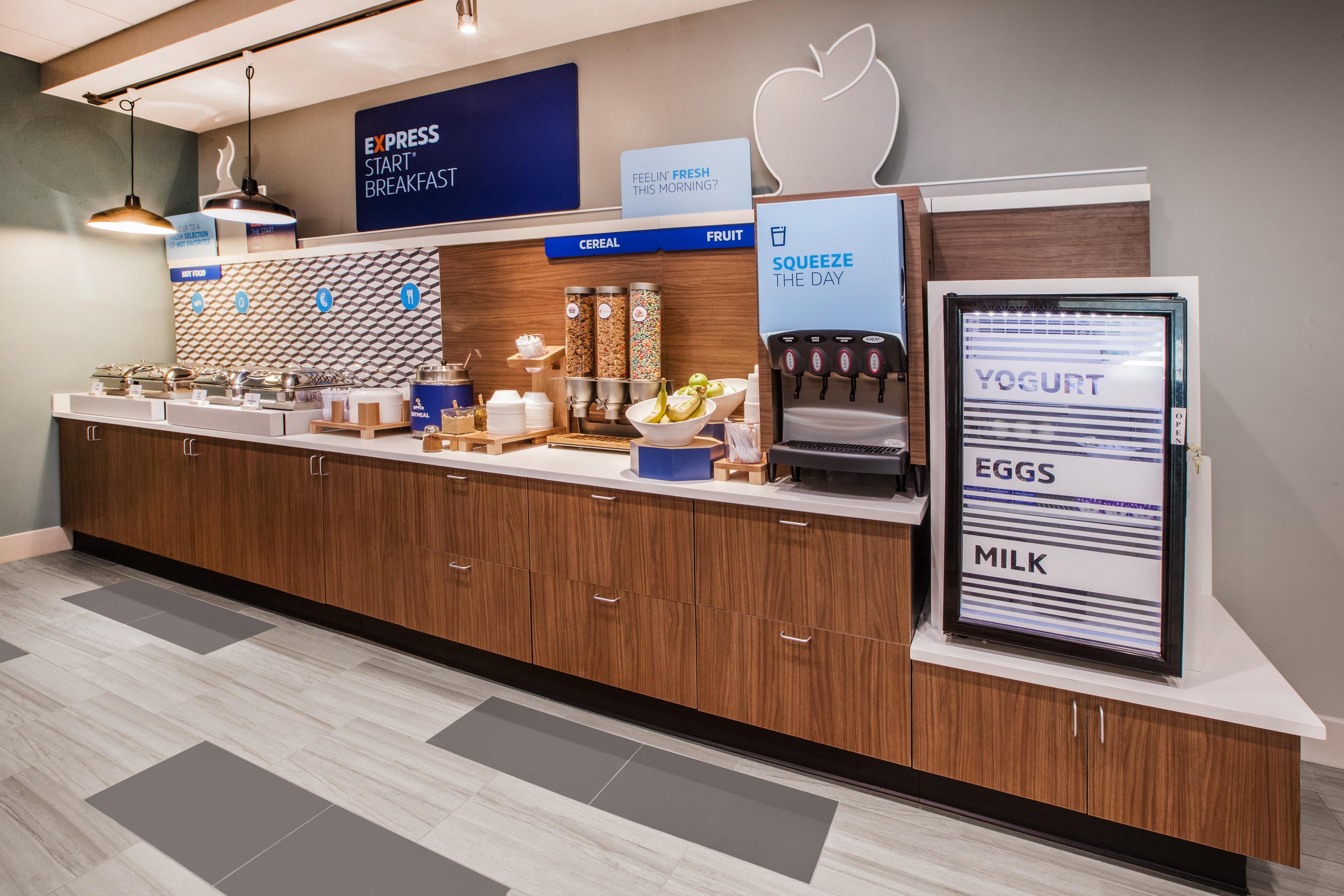 Holiday Inn Express - Kingston West By Ihg Екстер'єр фото