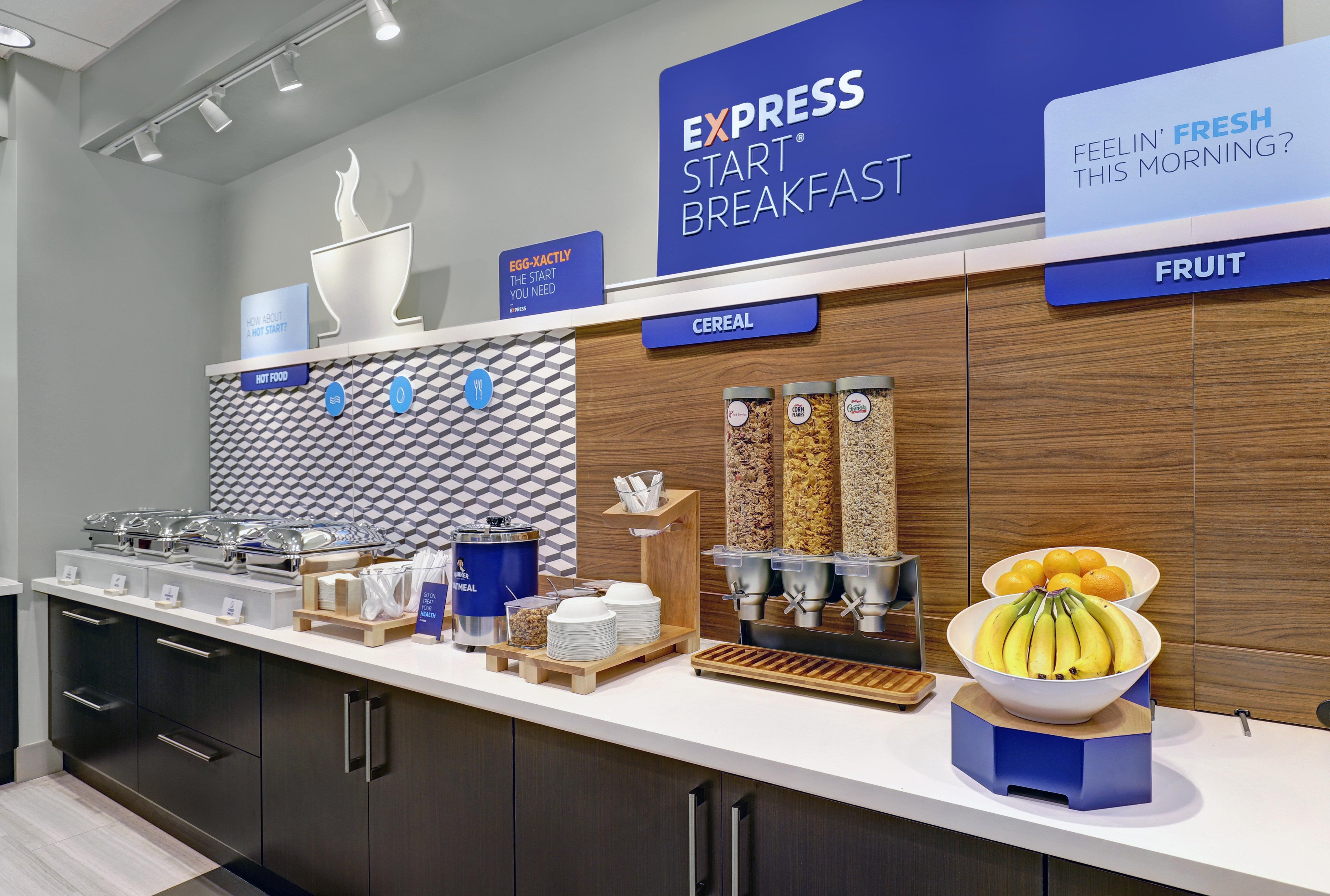 Holiday Inn Express - Kingston West By Ihg Екстер'єр фото